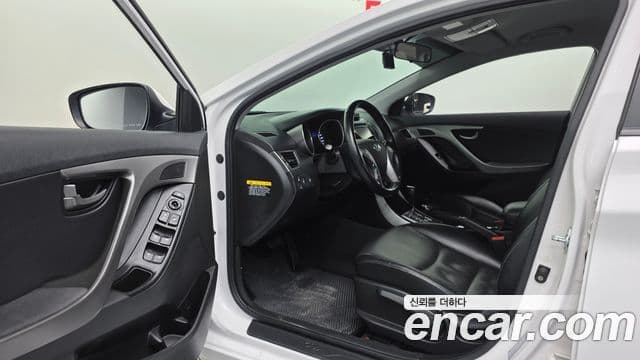 Hyundai Avante MD M16 GDI Avenue, 2013 11