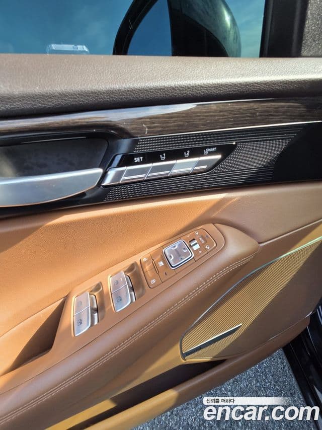 Genesis G90 Luxury, 2020 все фото