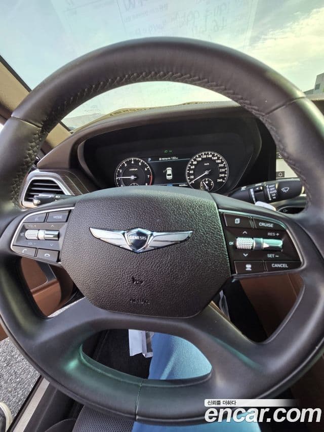 Genesis G90 Luxury, 2020 10