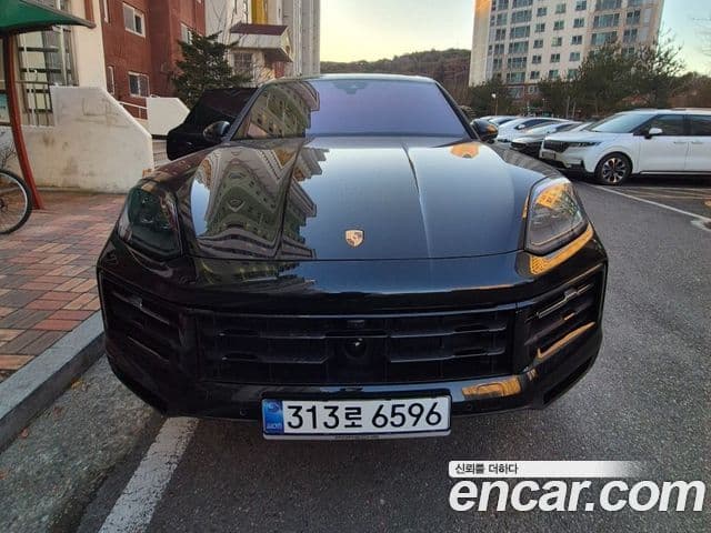 Porsche Cayenne (PO536) 3.0 S E-гибрид, 2025 1