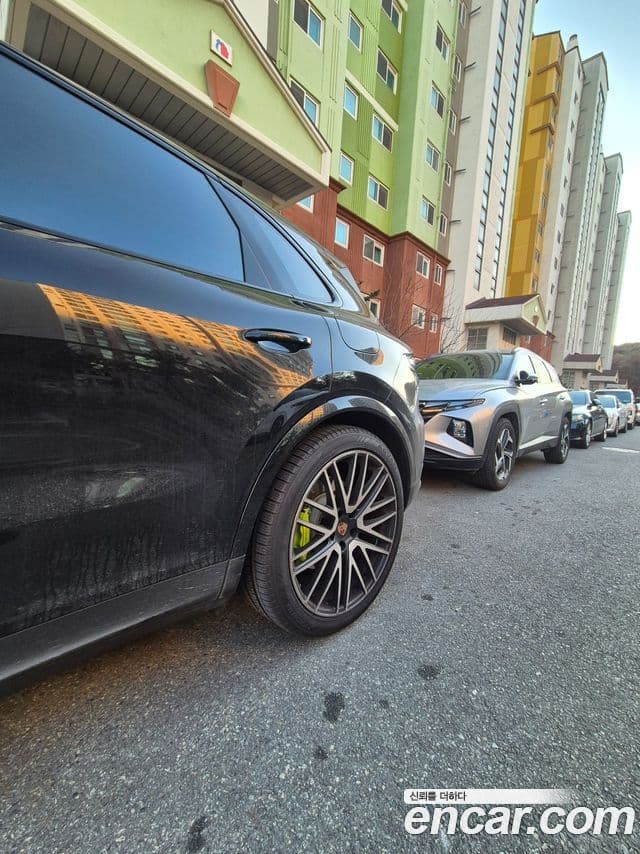 Porsche Cayenne (PO536) 3.0 S E-гибрид, 2025 3