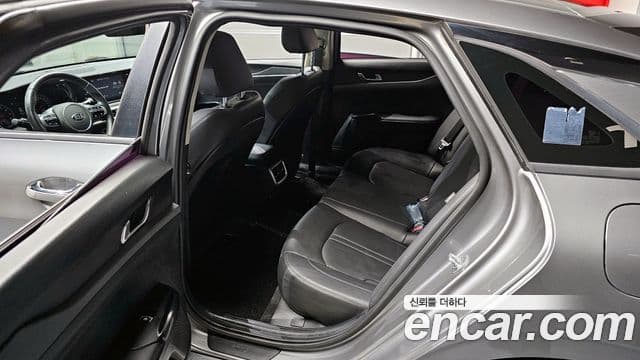 Kia K5 3세대 Standard, 2021 11