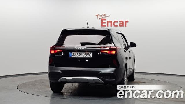 Kia Seltos Trendy, 2023 4