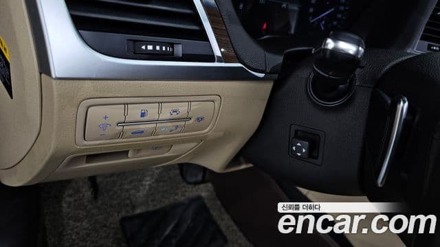 Genesis G80 Premium Luxury, 2017 16