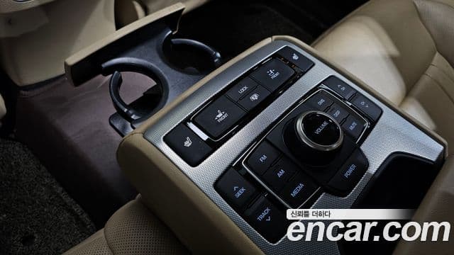 Genesis G80 Premium Luxury, 2017 17