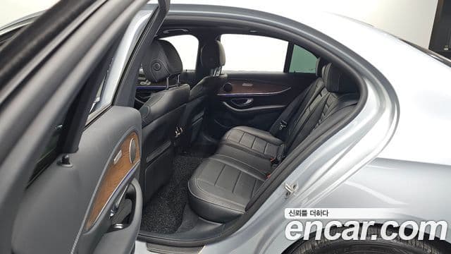 Mercedes-Benz E-класс W213 Exclusive, 2021 11