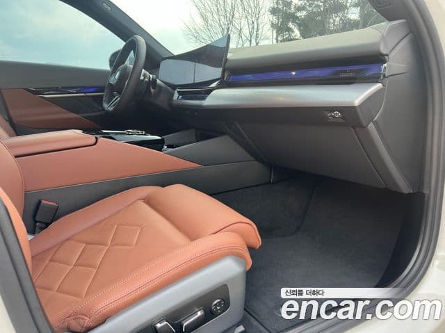 BMW 5시리즈 (G60) 530e M Sport, 2025 10