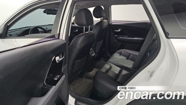 Kia Niro Noblesse, 2018 13