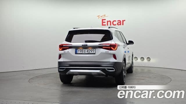 Kia Seltos Signature, 2022 4