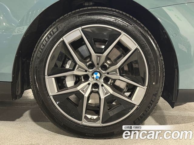 BMW 5시리즈 (G60), 2025 все фото