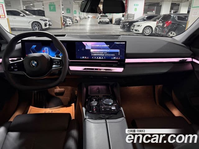 BMW 5시리즈 (G60), 2025 8