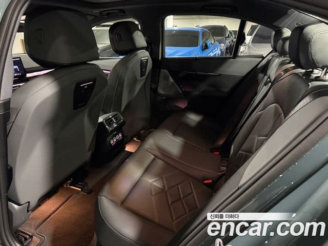 BMW 5시리즈 (G60), 2025 10