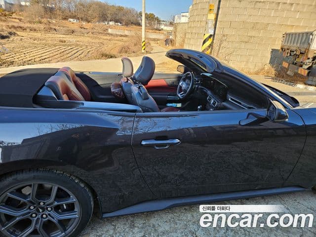 Ford Mustang 7세대 2.3 EcoBoost Premium кабриолет, 2024 все фото