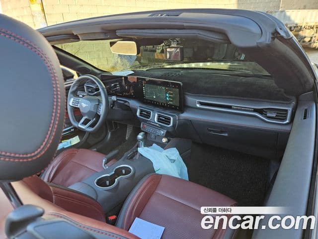 Ford Mustang 7세대 2.3 EcoBoost Premium кабриолет, 2024 9