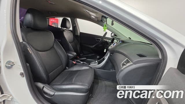 Hyundai Avante MD Luxury, 2012 10