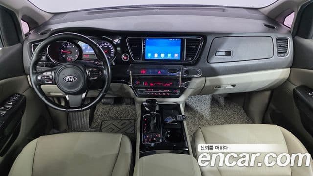 Kia All New Carnival Prestige, 2015 7