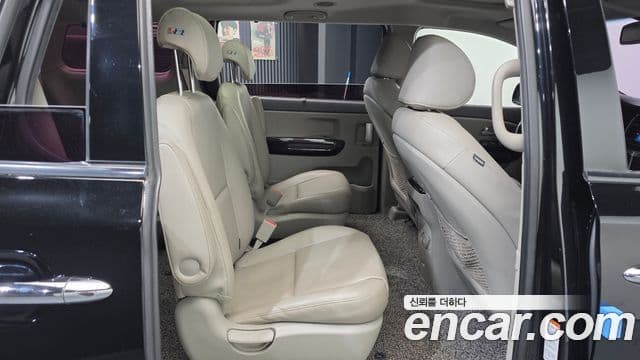 Kia All New Carnival Prestige, 2015 12