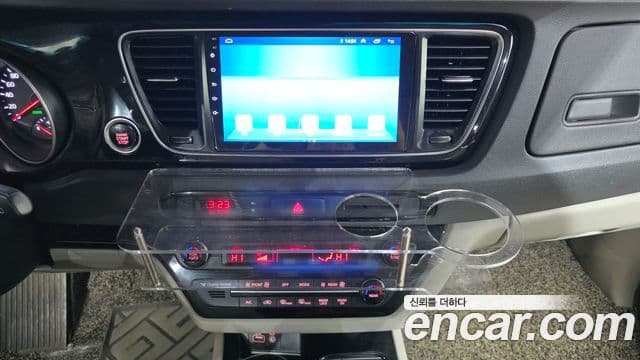 Kia All New Carnival Prestige, 2015 14