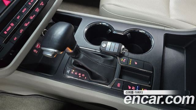 Kia The / новый New Carnival Luxury, 2019 9