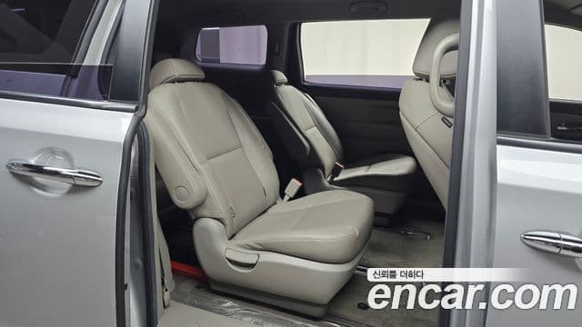 Kia The / новый New Carnival Luxury, 2019 12