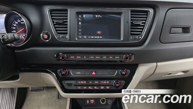 Kia The / новый New Carnival Luxury, 2019 14