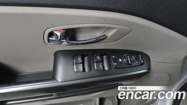 Kia The / новый New Carnival Luxury, 2019 17