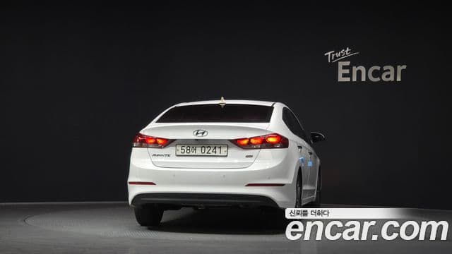 Hyundai Avante AD Modern, 2017 4