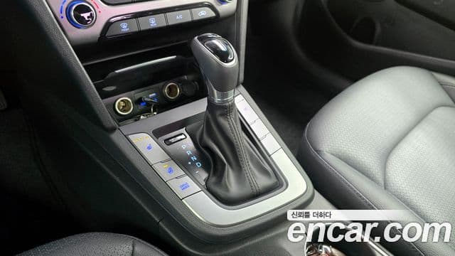 Hyundai Avante AD Modern, 2017 9