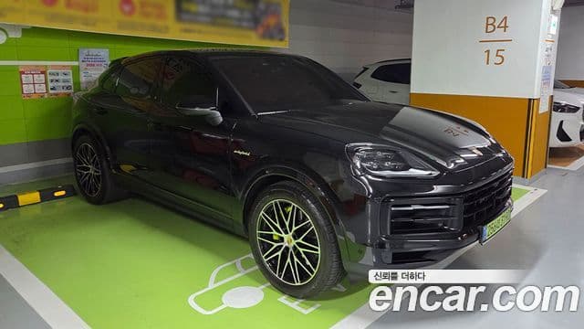 Porsche Cayenne (PO536) 3.0 E-гибрид купе, 2025 все фото