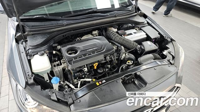 Hyundai Avante AD 1.6 e-VGT Smart, 2017 6
