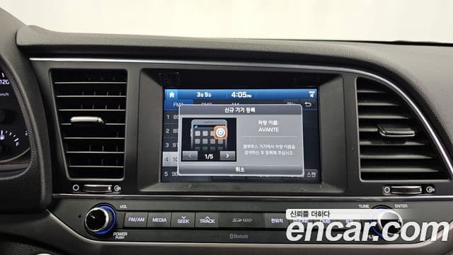 Hyundai Avante AD 1.6 e-VGT Smart, 2017 16