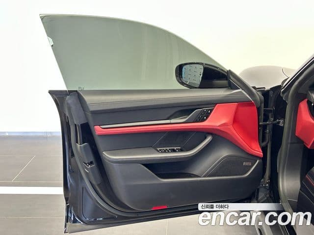 Porsche 타이칸 GTS, 2024 10