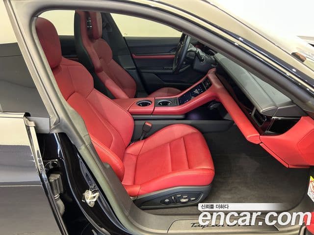 Porsche 타이칸 GTS, 2024 11