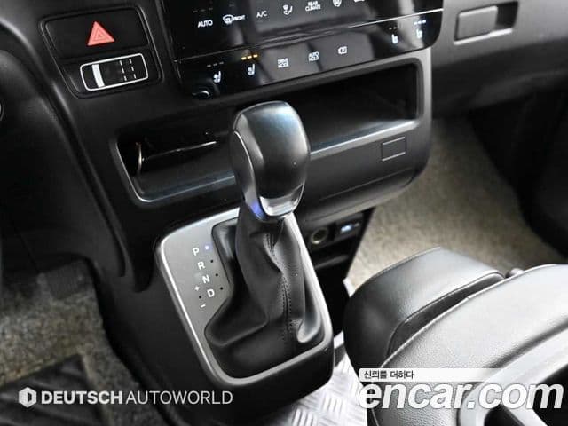 Hyundai Staria Modern, 2022 9