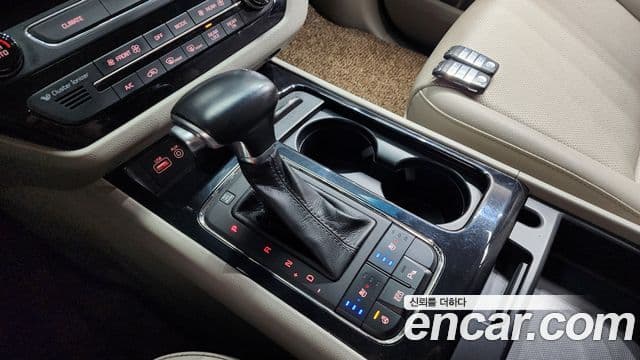 Kia All New Carnival Prestige, 2017 9