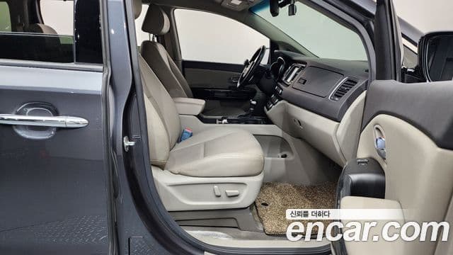Kia All New Carnival Prestige, 2017 11