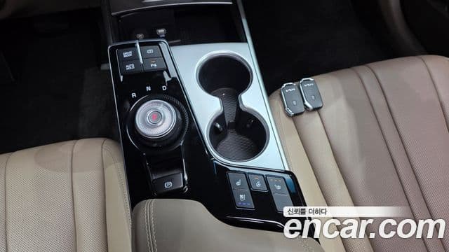 Kia K8 гибрид Noblesse Light, 2023 9