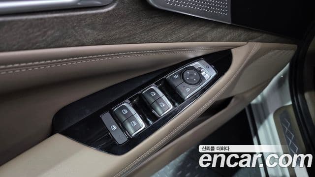 Kia K8 гибрид Noblesse Light, 2023 18