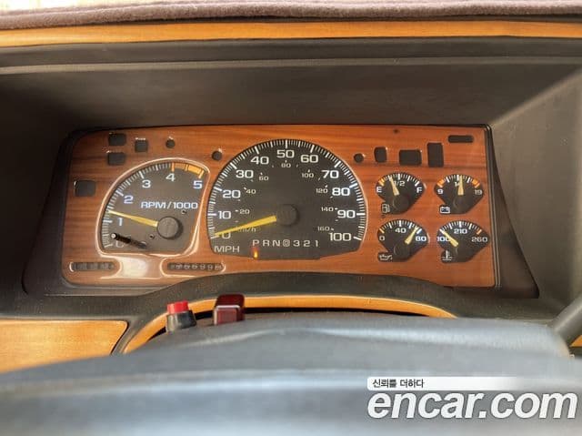 Chevrolet Suburban, 1995 9