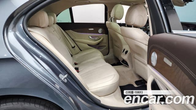 Mercedes-Benz E-класс W213 Exclusive, 2017 12