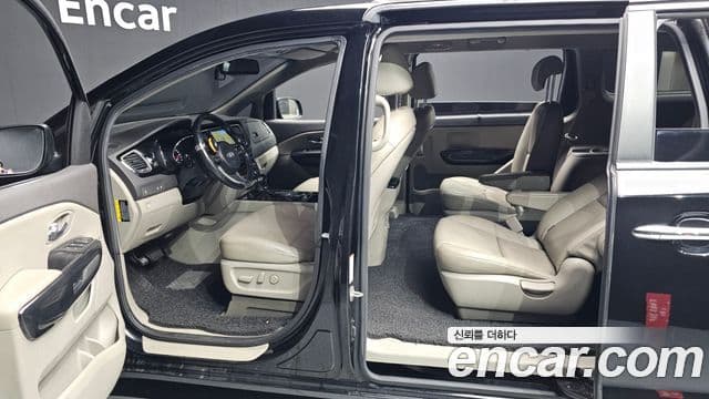Kia All New Carnival Prestige, 2016 10