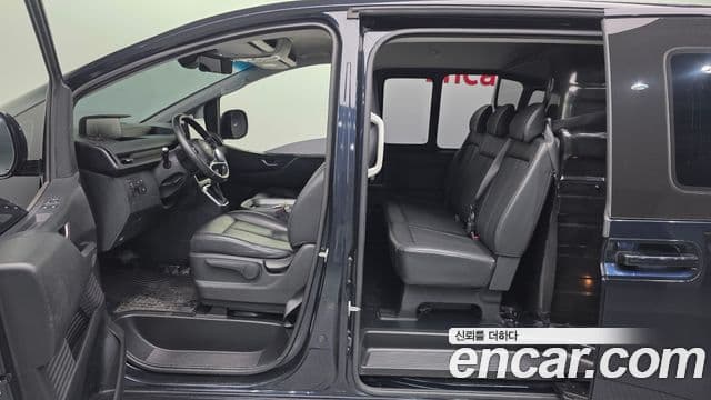 Hyundai Staria Modern, 2022 18