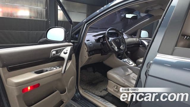 KG모빌리티(SsangYong) Korando 투리스모 4WD outdoor Edition 9인승, 2016 10