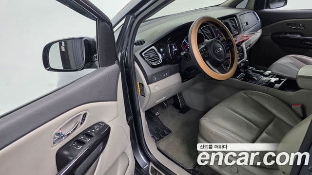 Kia All New Carnival President, 2016 11