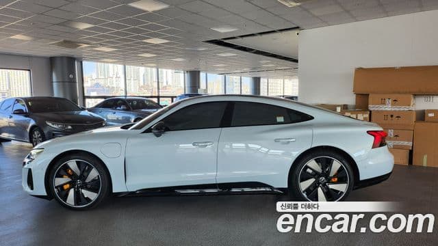 Audi e-Tron GT Premium, 2023 3