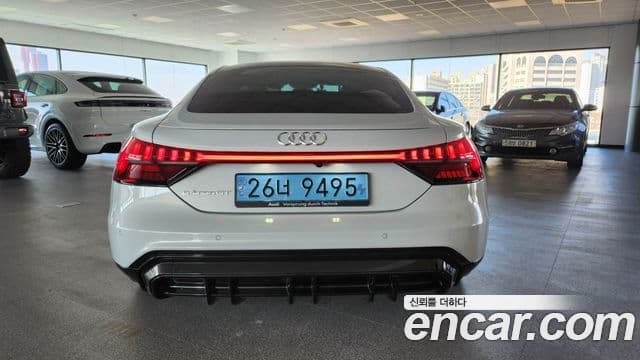 Audi e-Tron GT Premium, 2023 4