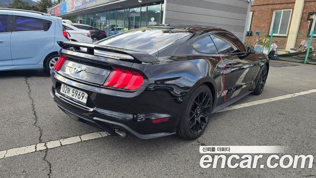 Ford Mustang купе, 2018 3