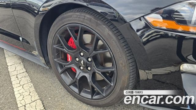 Ford Mustang купе, 2018 11