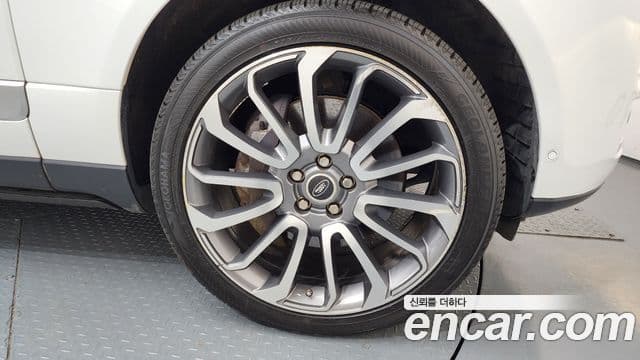 Land Rover Range Rover 4세대 4.4 SDV8 Vogue SE дизель, 2015 все фото