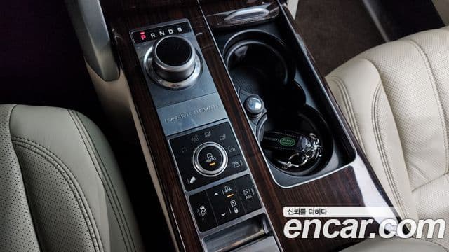 Land Rover Range Rover 4세대 4.4 SDV8 Vogue SE дизель, 2015 9